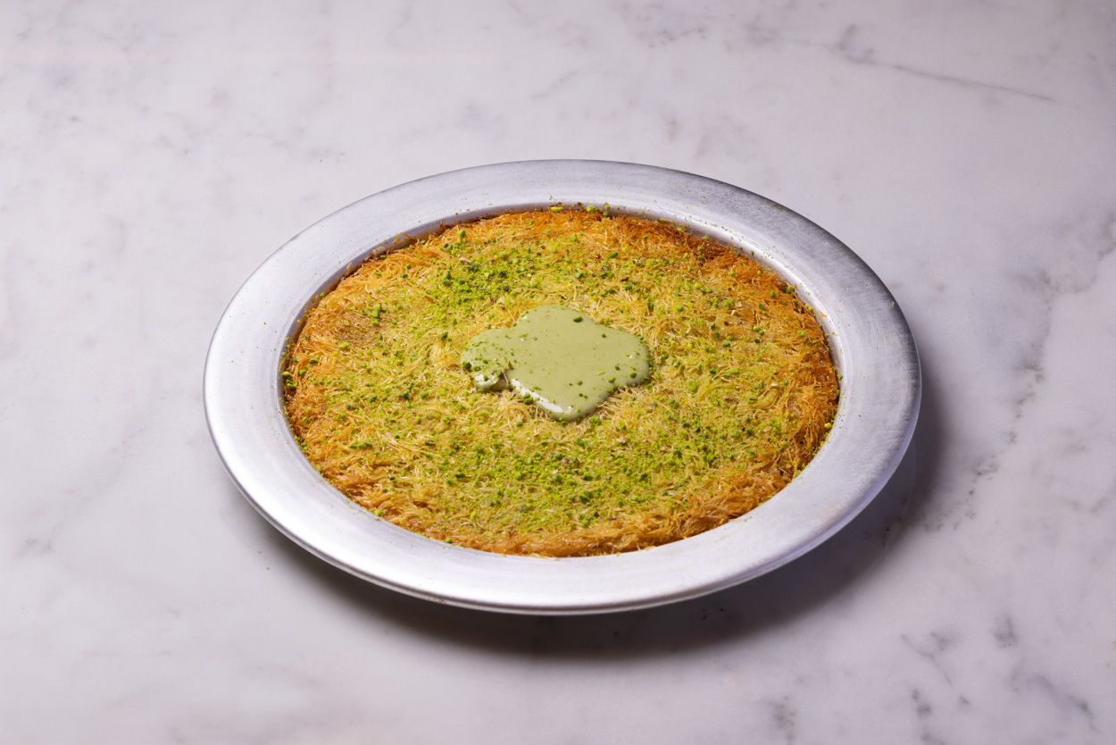 Mazlum Family Kunafa (For 4–5 People)