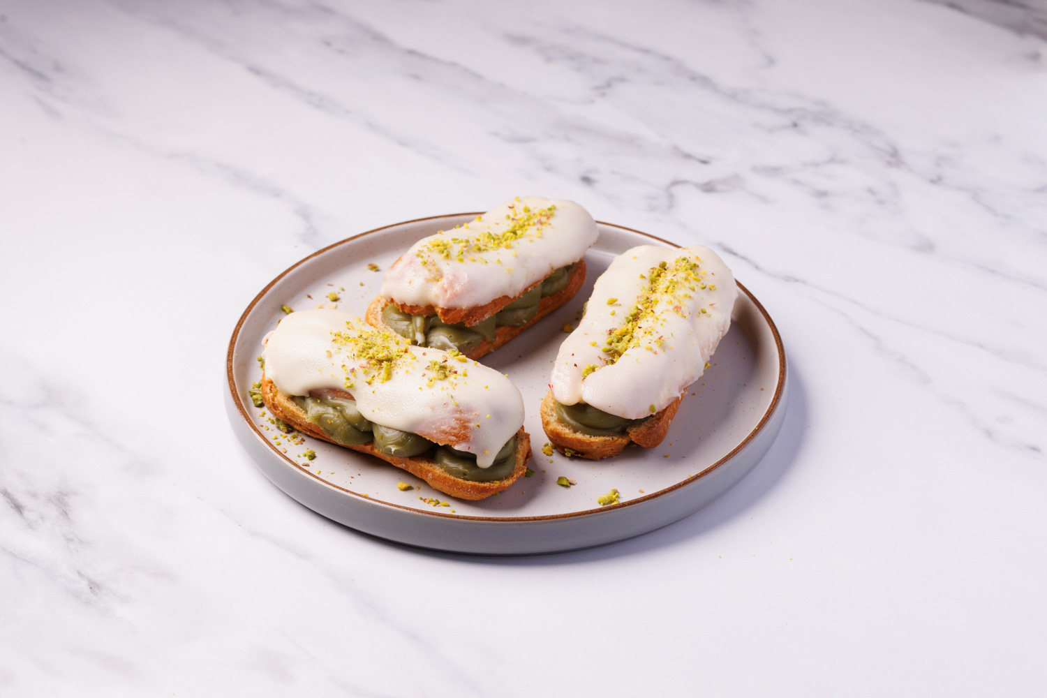 Pistachio Éclair