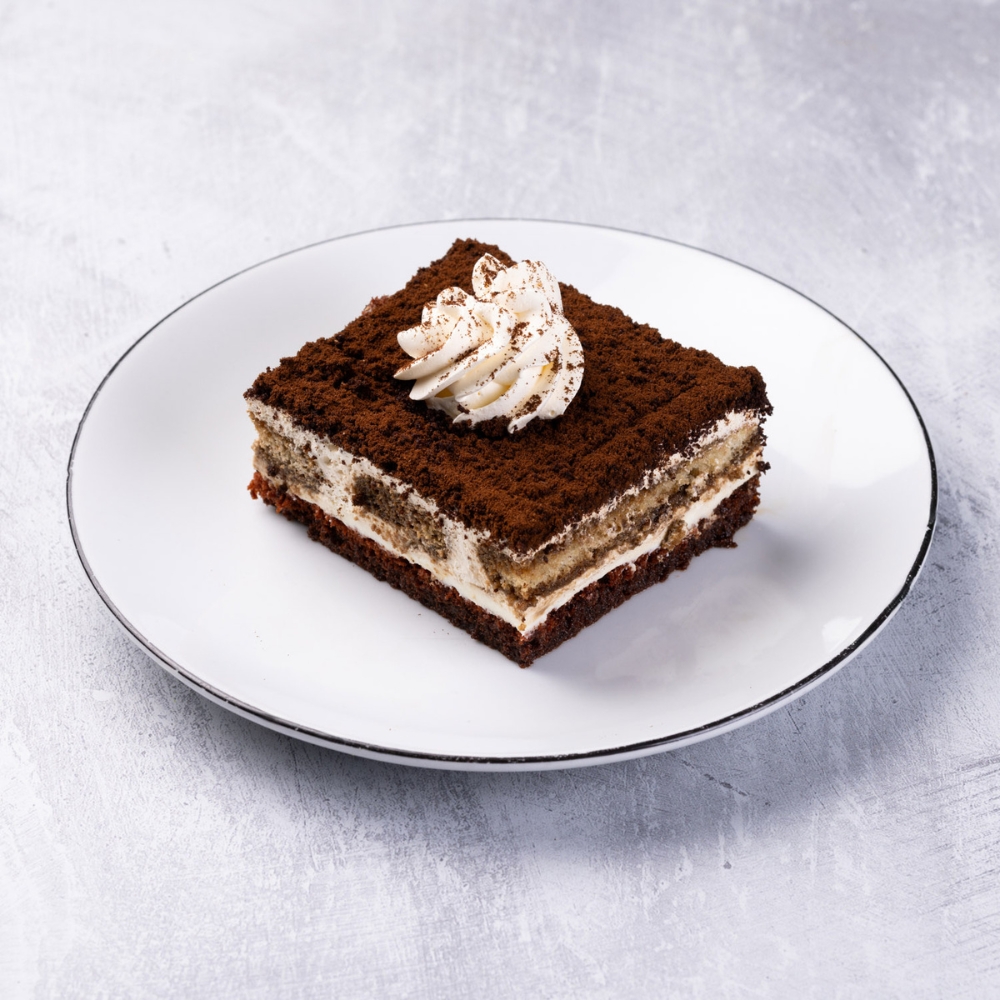 Tiramisu Cake